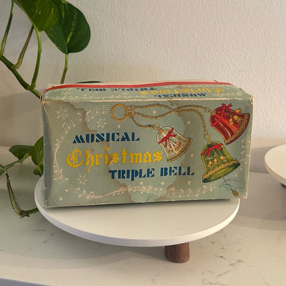 Vintage Musical Christmas Triple Bell
